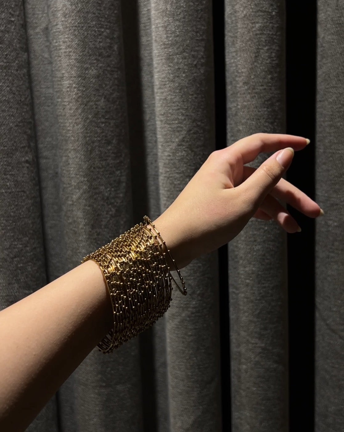 Moti Metal Bangles (Gold)