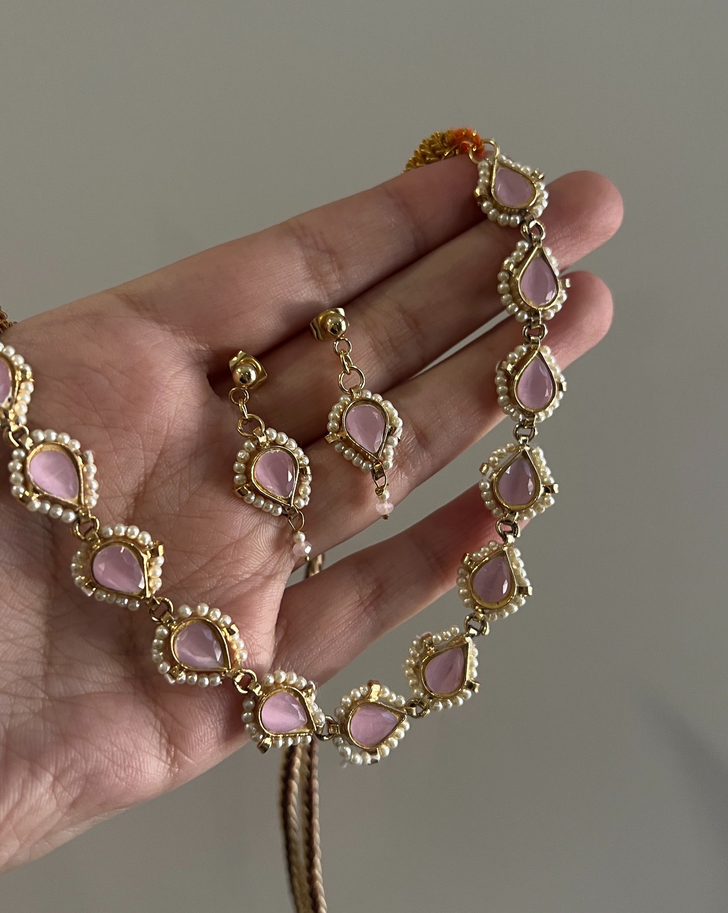 Vaneeza Choker Set - Pink