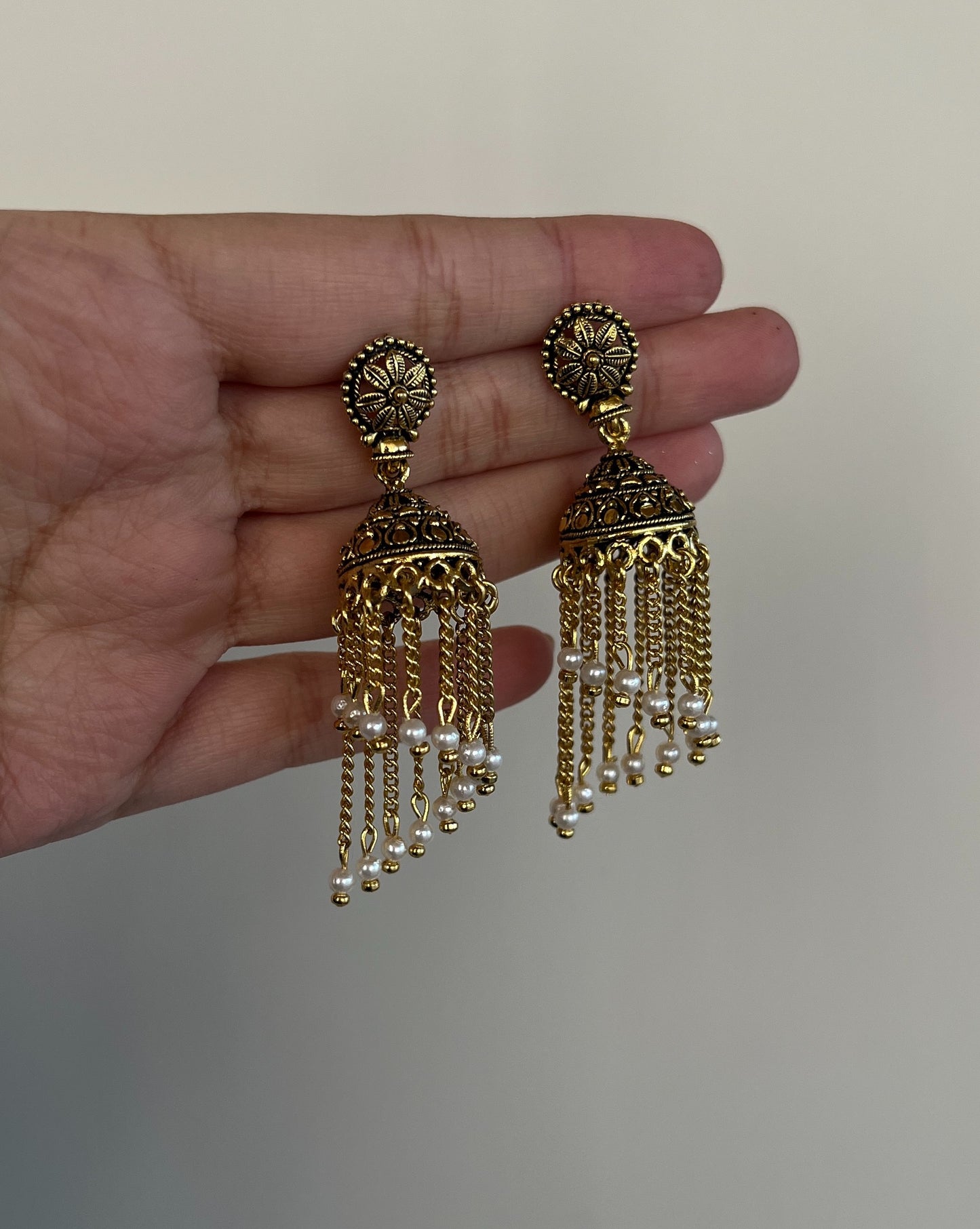 Mira Jhumkas