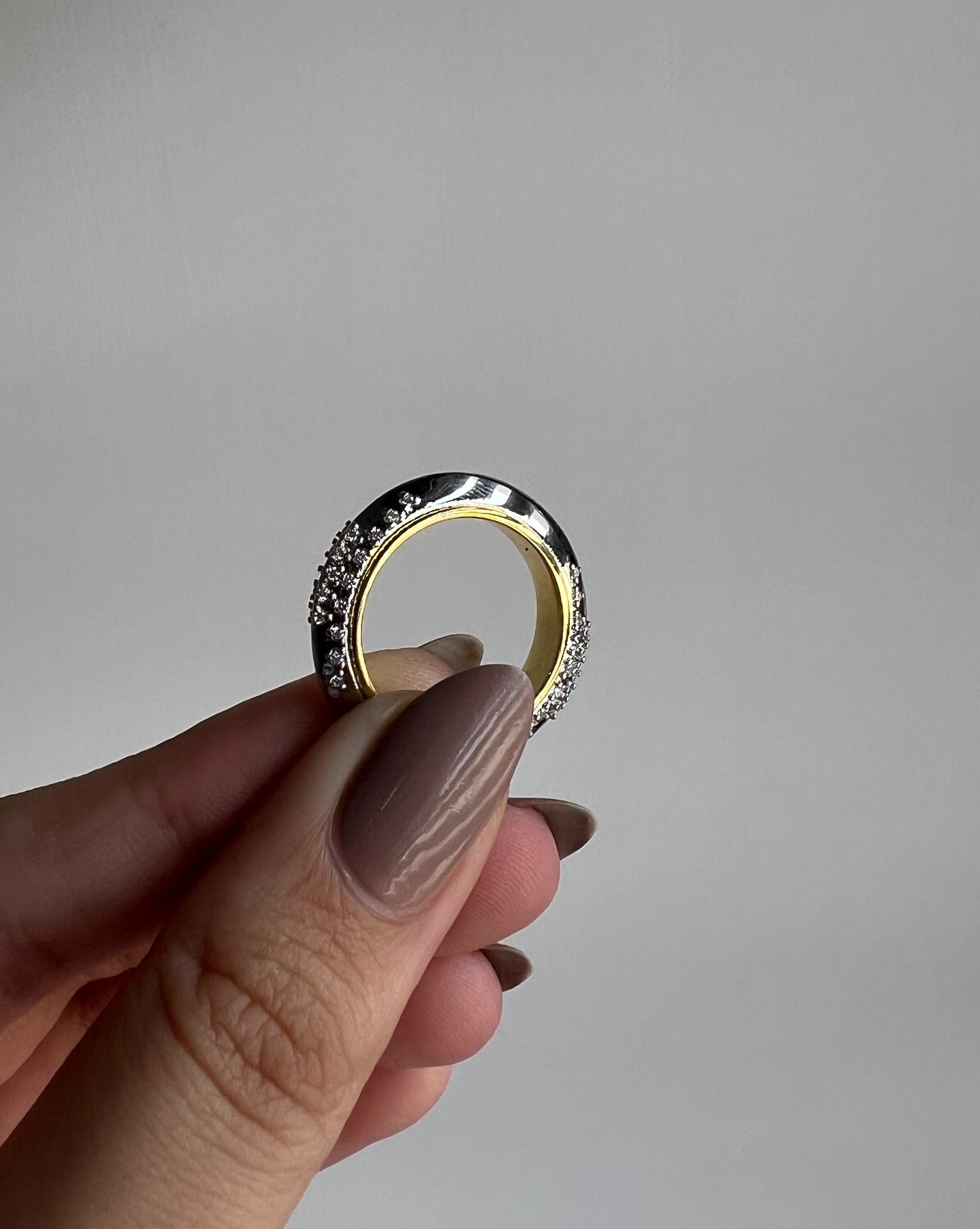 Syra Ring