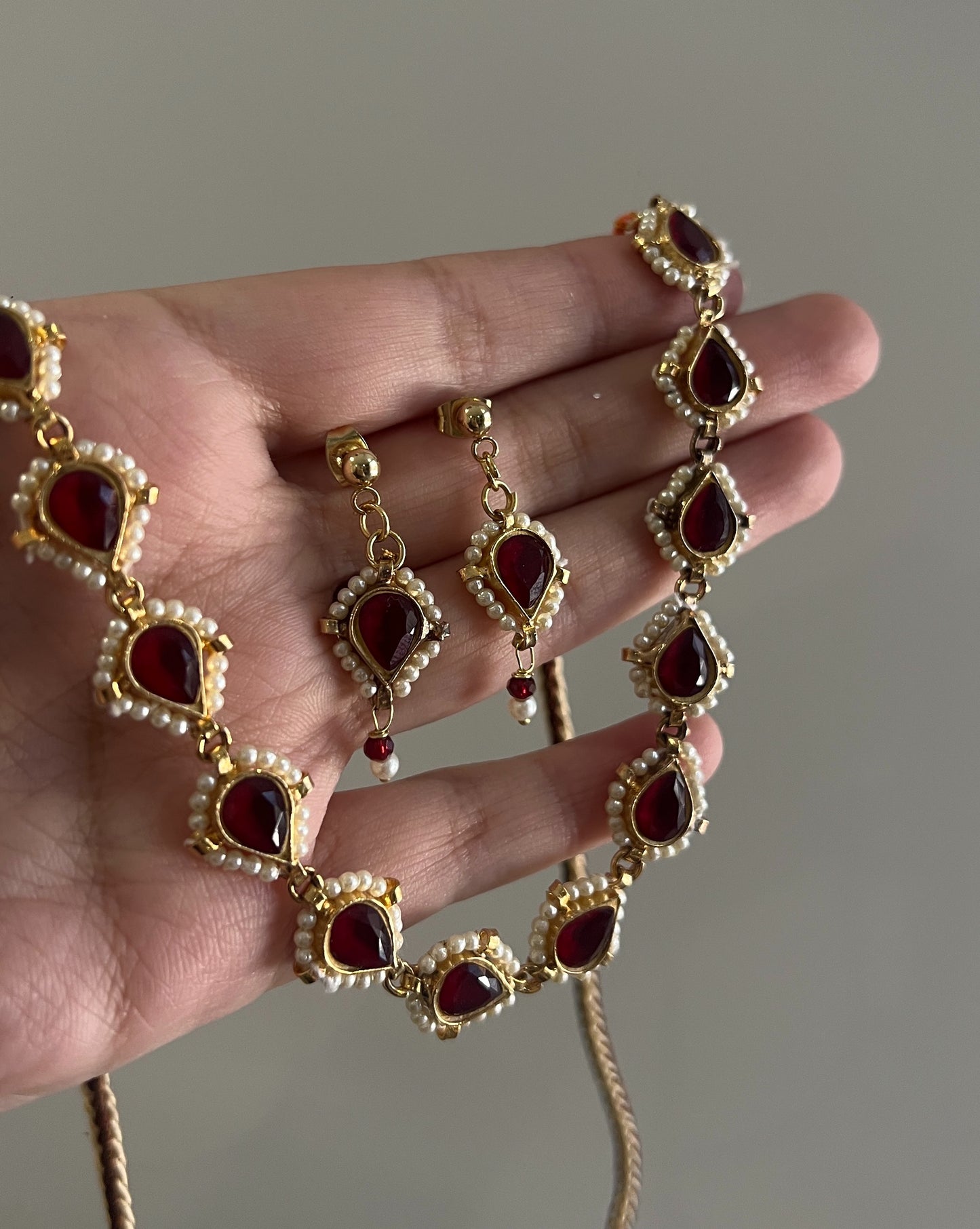 Vaneeza Choker Set - Maroon