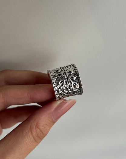 Flora Antique Ring