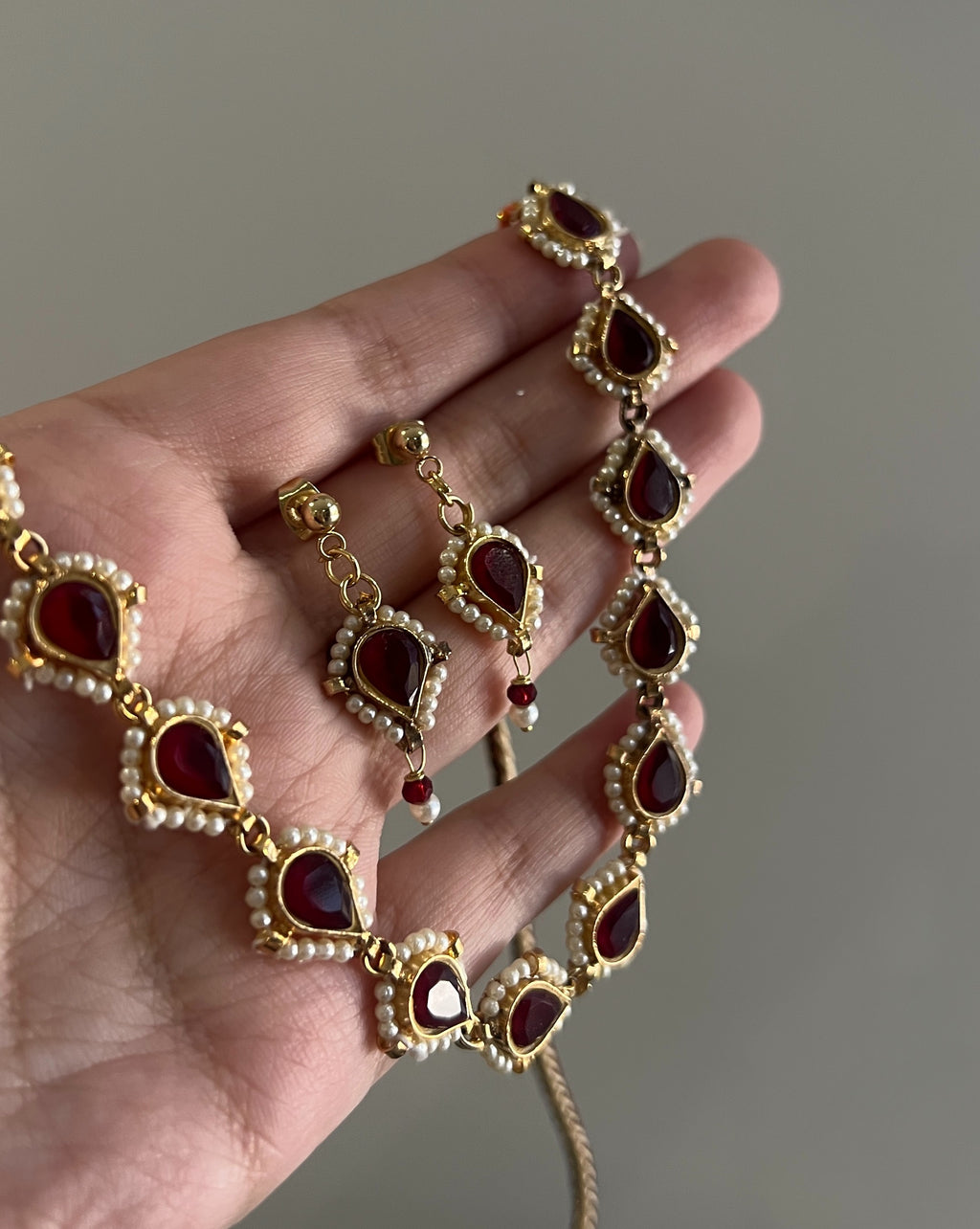 Vaneeza Choker Set - Maroon