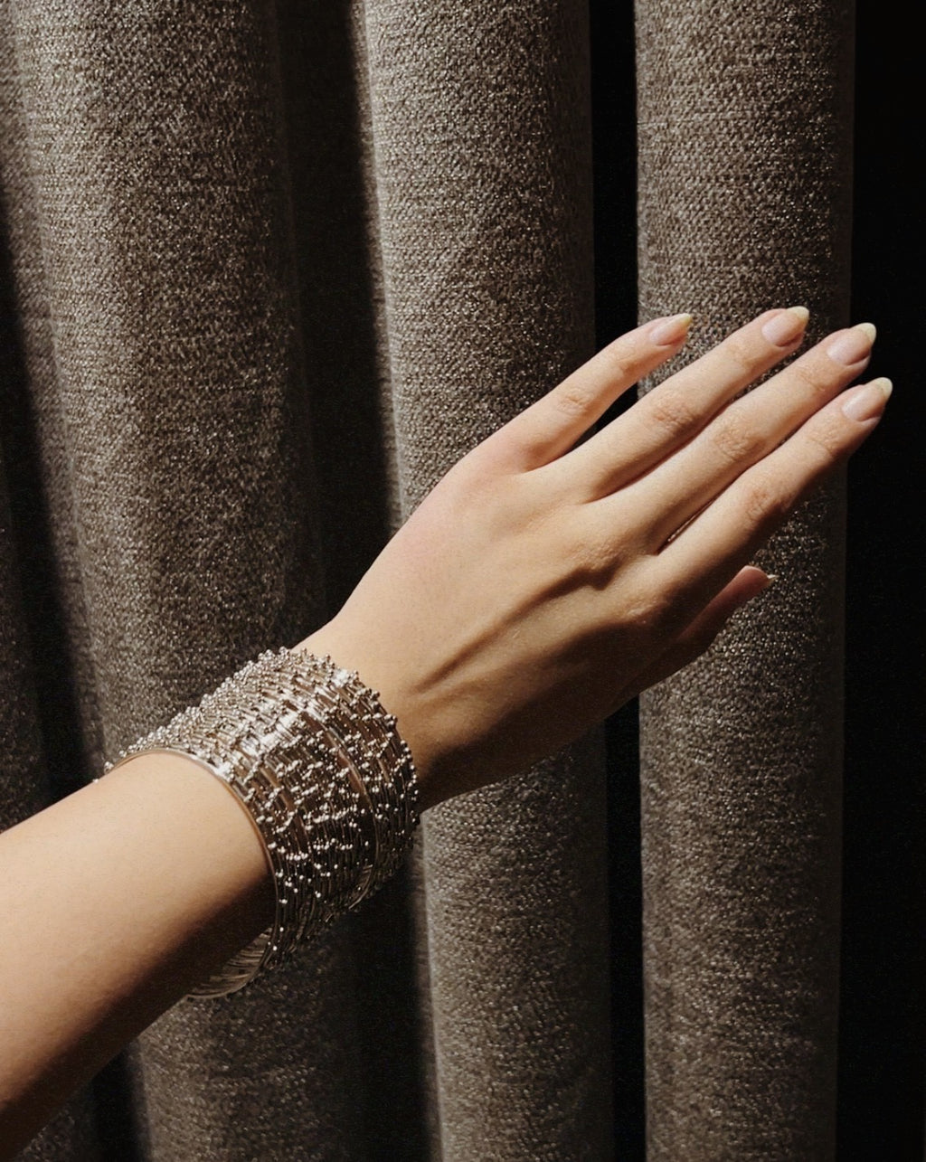 Moti Metal Bangles (Silver)