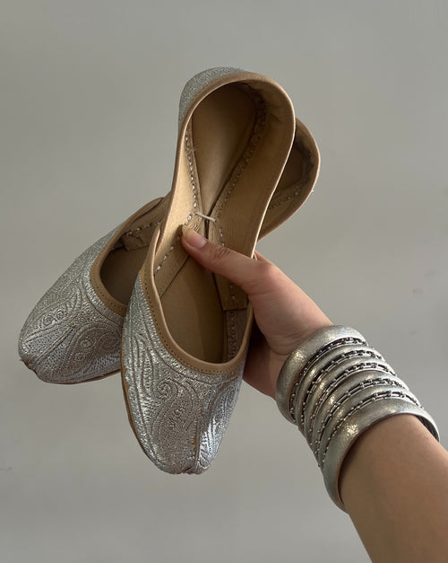 Chaandi Leather Khussa