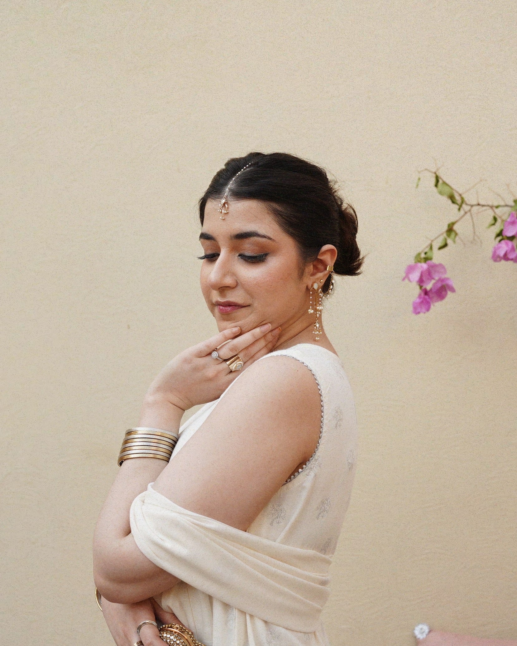 Meena Bindiya