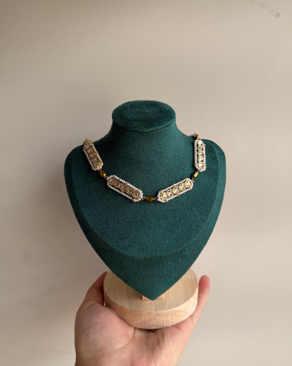 Dania Choker